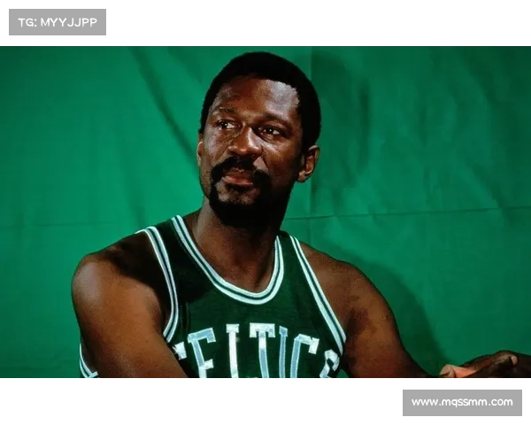 张伯伦适合踢哪些位置？分析其多功能性与最佳场上角色