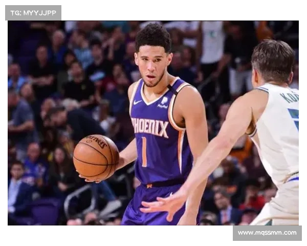 布克多元化得分方式解析：从中远距离到突破上篮的全面进攻技巧