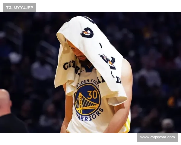 库里与利拉德季后赛战术对比分析：进攻风格与防守策略的较量